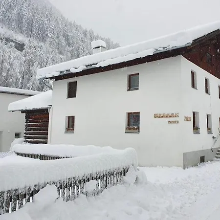 Wohlfuehlhaus In Mit Grossem Traumgarten *