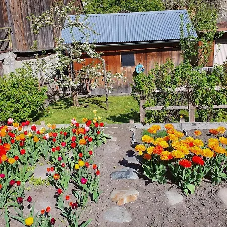Wohlfuehlhaus In Mit Grossem Traumgarten